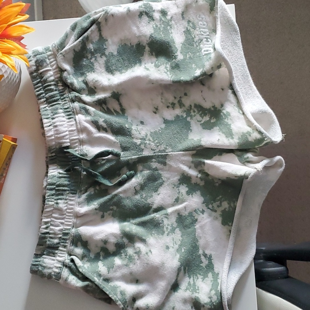 Dickies Green Tie-Dye Pyjama Shorts